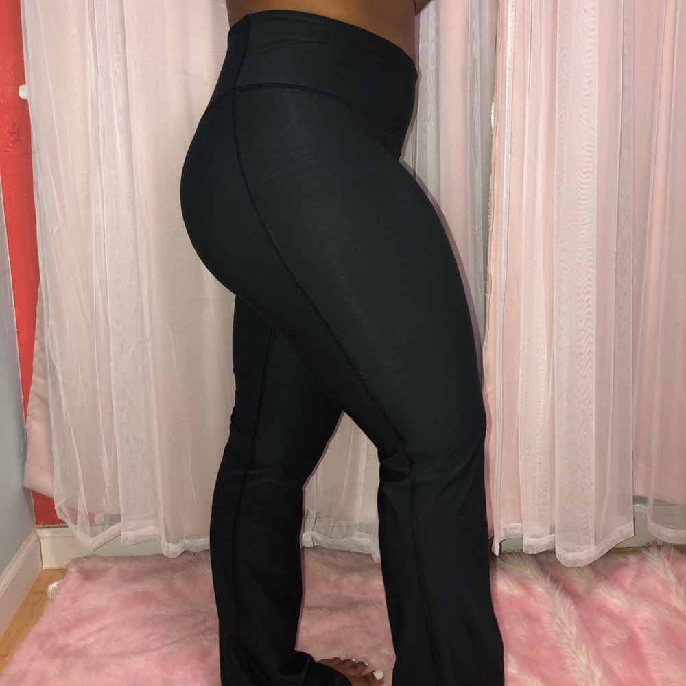SALE!! NIKE BLACK LEGGINGS - Picture 4 of 6